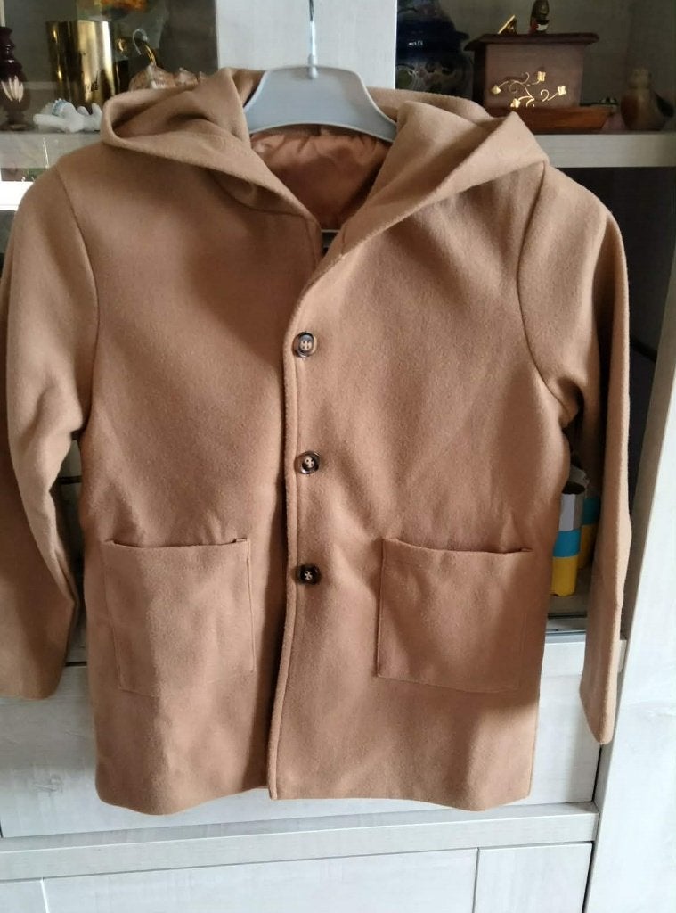 beige jas met knopen maat 116 - 122, Garçon, Enlèvement ou Envoi, Shein, Comme neuf