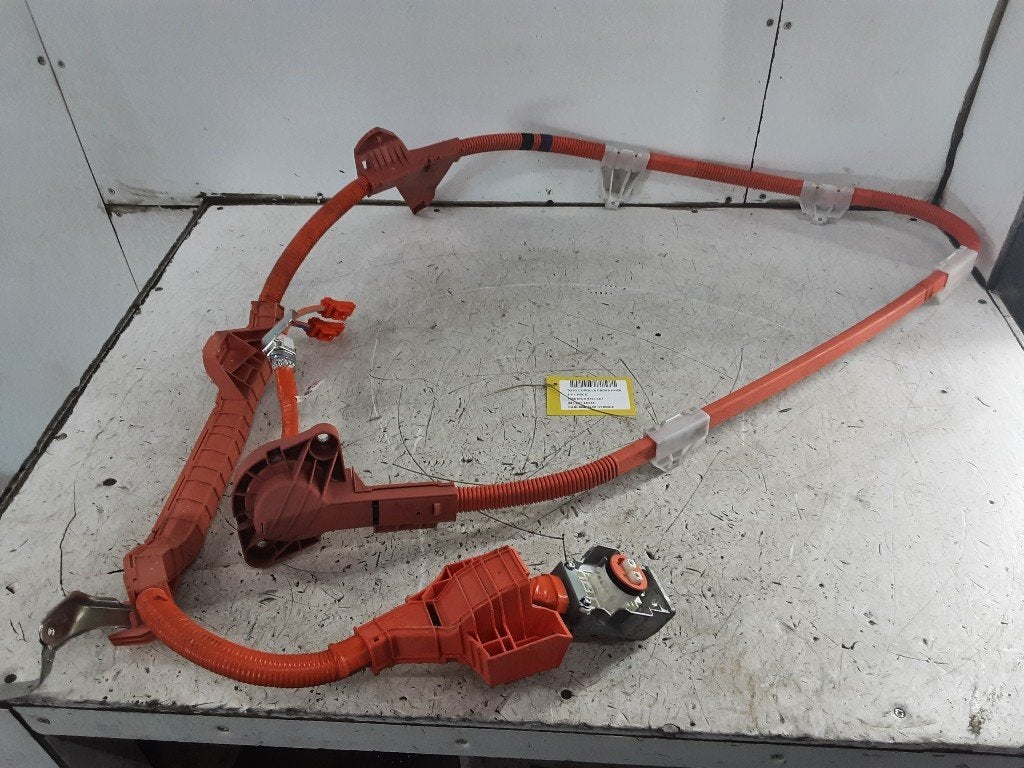 LAADKABEL Toyota Corolla Cross (01-2020/-) (821H116060), Gebruikt, Kundenbetreuung@toyota.de, Toyota, Toyota-Allee 2
50858  Köln, DE