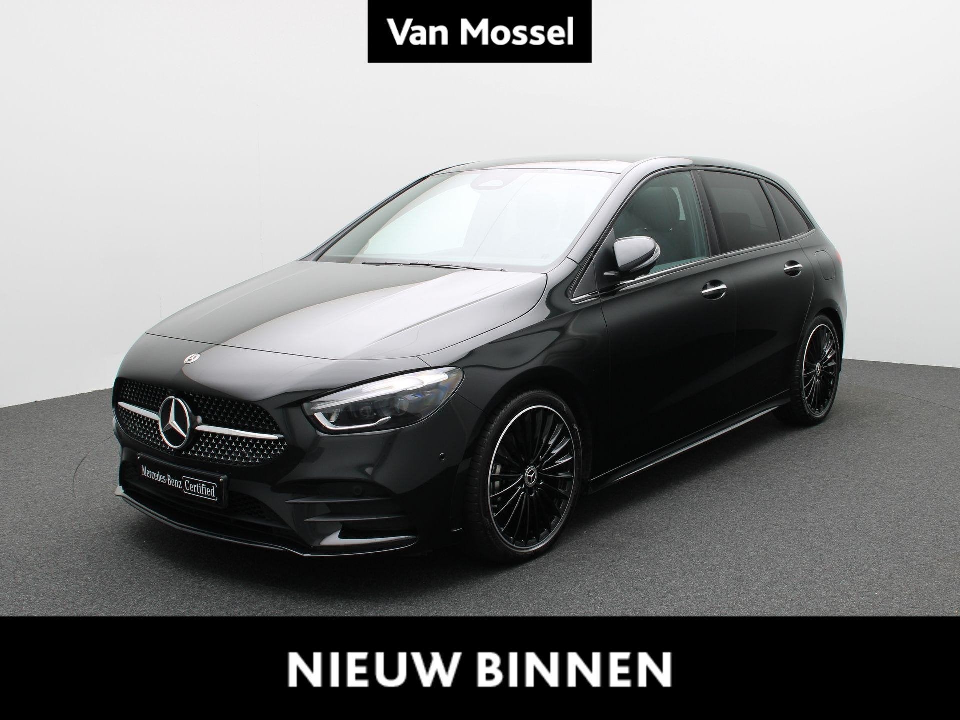 Mercedes-Benz B 180 Star Edition + AMG LINE + TREKHAAK +, Auto's, Dealer onderhouden, Zwart, 4 cilinders, 700 kg