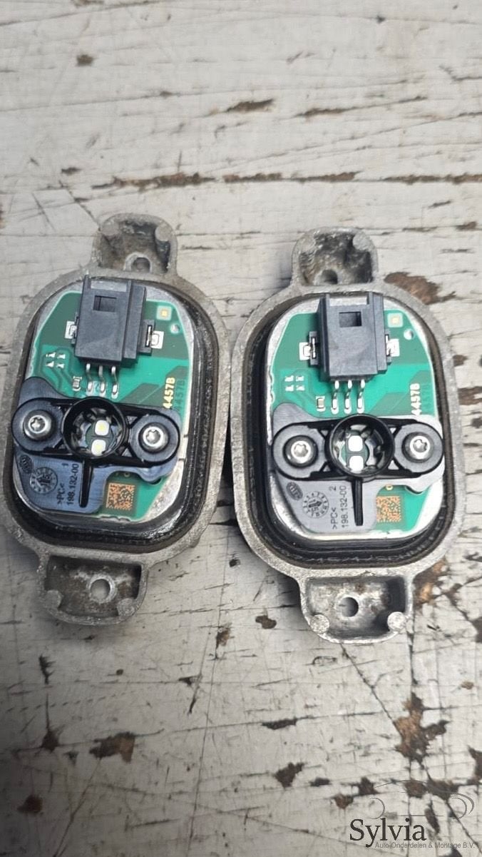 Led dagrijverlichting module BMW 1 serie F20 F21 LCI 6311742, Auto-onderdelen, Verlichting, Gebruikt, Ophalen of Verzenden