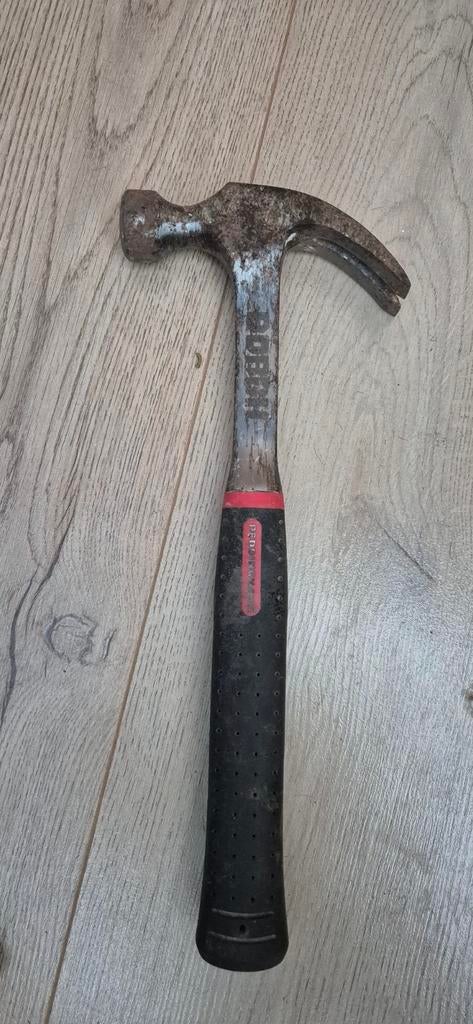 Marteau de charpentier, Enlèvement