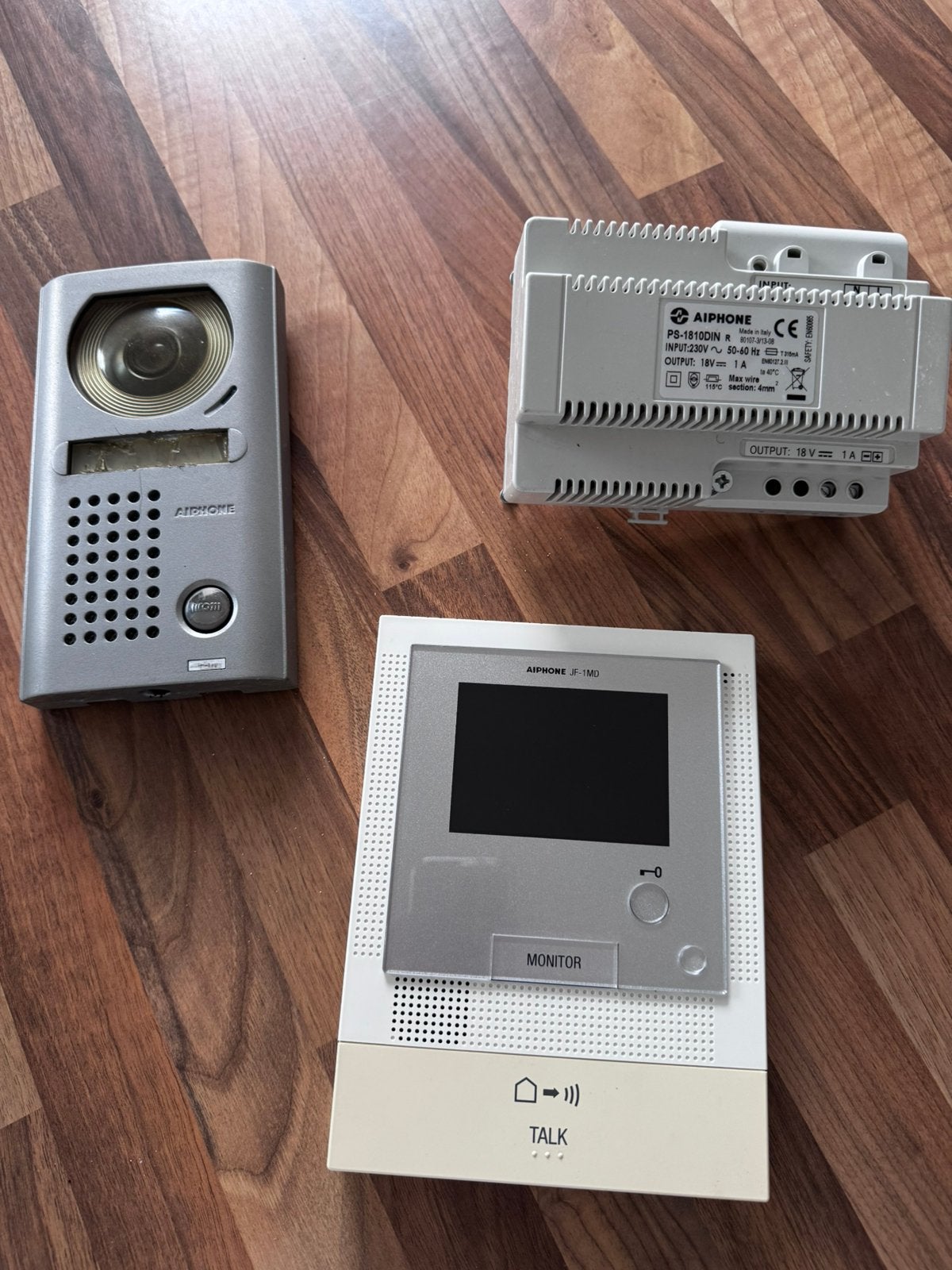 Videoparlophone Aiphone, Maison & Meubles, Sonnettes, Enlèvement, Caméra intégrée, Utilisé, Filaire