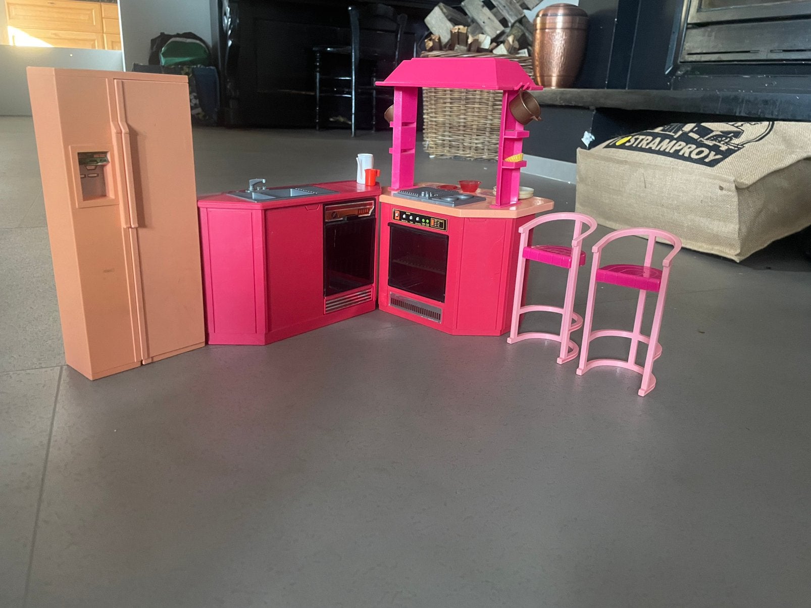 Barbie keuken, Kinderen en Baby's, Ophalen, Zo goed als nieuw