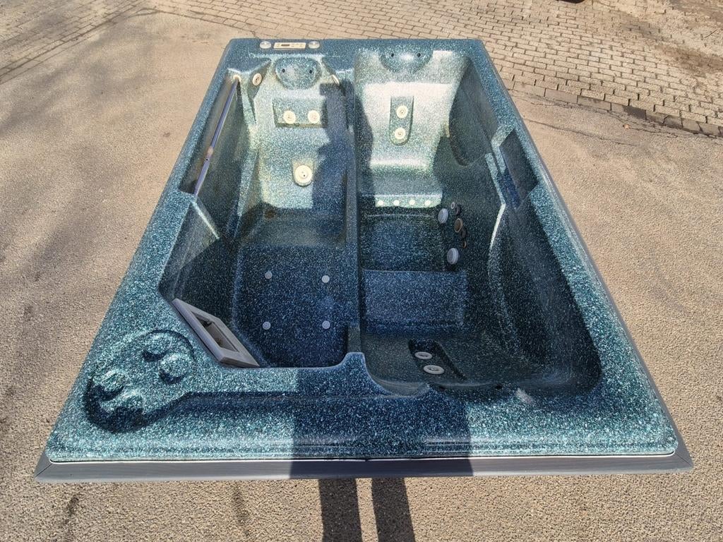 3 persoons familie jacuzzi‍‍‍ vandaag nog bezorgd, Tuin en Terras, Bubbelbaden en Hottubs, Ophalen of Verzenden