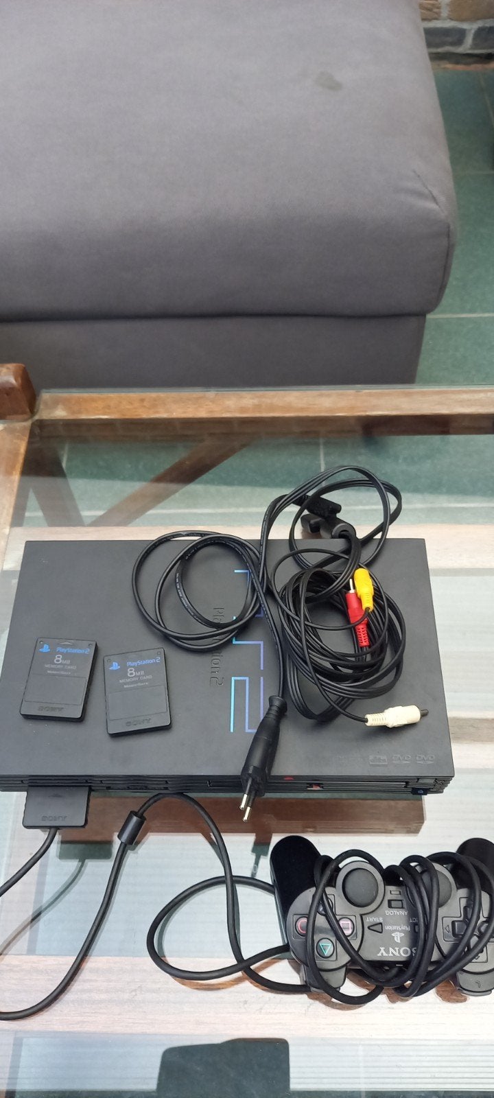 Playstation 2 + 2 geheugenkaarten + 26 spelletjes, Consoles de jeu & Jeux vidéo, Consoles de jeu | Sony PlayStation 2, Enlèvement