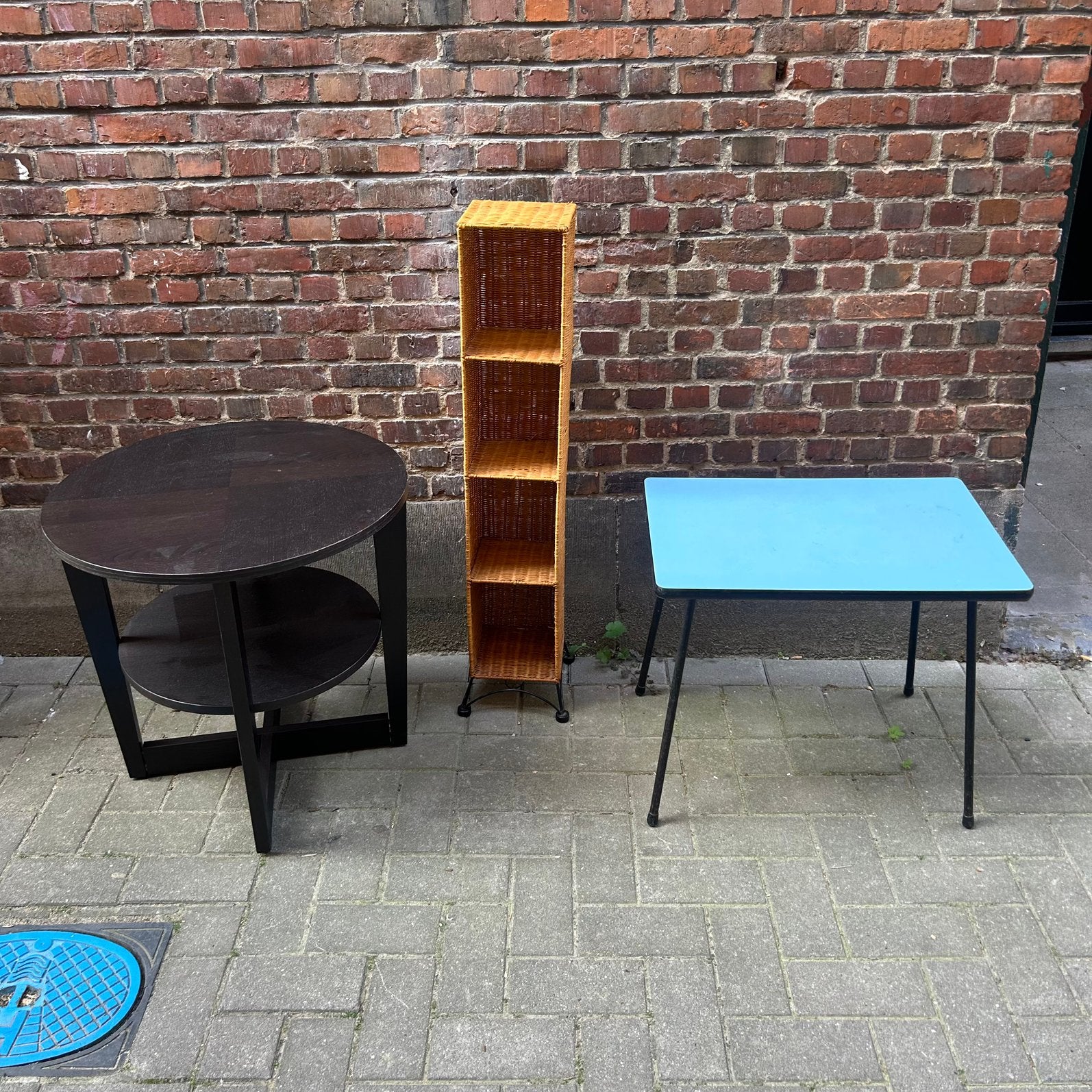 twee bijzet tafeltjes en een rekje, Antiquités & Art, Antiquités | Accessoires de maison, Enlèvement