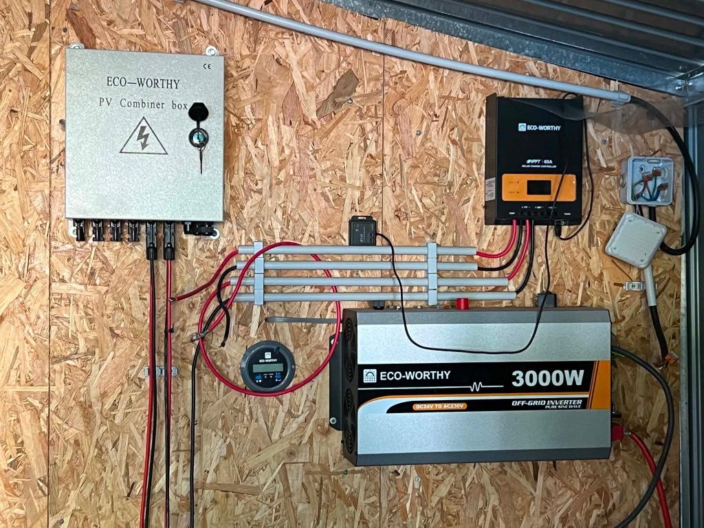 10 panneaux voltaïques+ondulateur 3000 w, Enlèvement, Utilisé, Système complet, 200 watts-crêtes ou plus