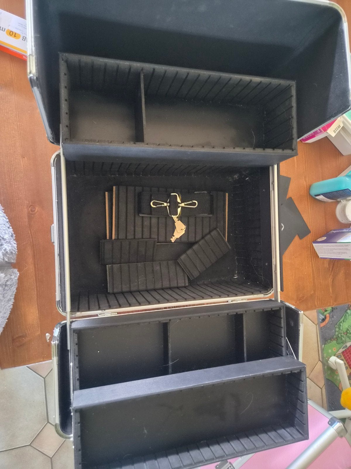 Koffer voor producten nagel, kapper,..., Ophalen