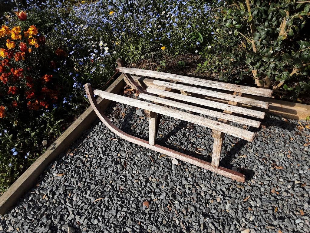 Antieken brocante stukken, Enlèvement