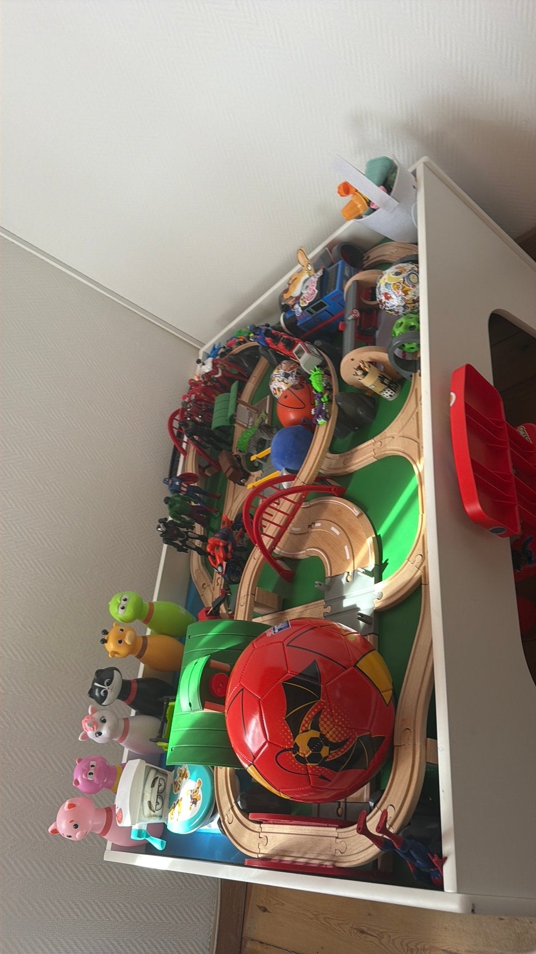 the game table, Hobby en Vrije tijd, Feestartikelen, Ophalen of Verzenden, Zo goed als nieuw