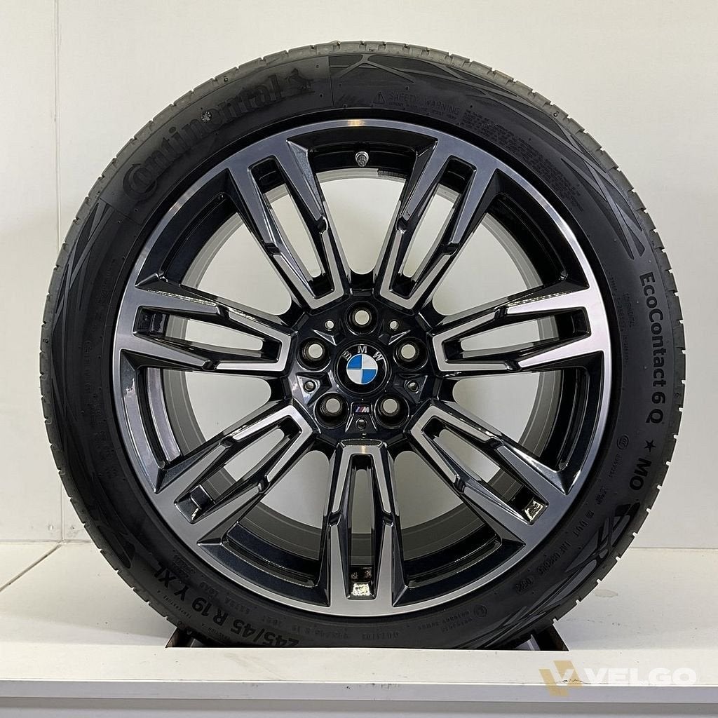 BMW 5 SERIE G60 I5 G60 SET VELGEN + ZOMERBANDEN 19 INCH ORIG, Autos : Pièces & Accessoires, Pneus et Jantes, 245 mm, Véhicule de tourisme