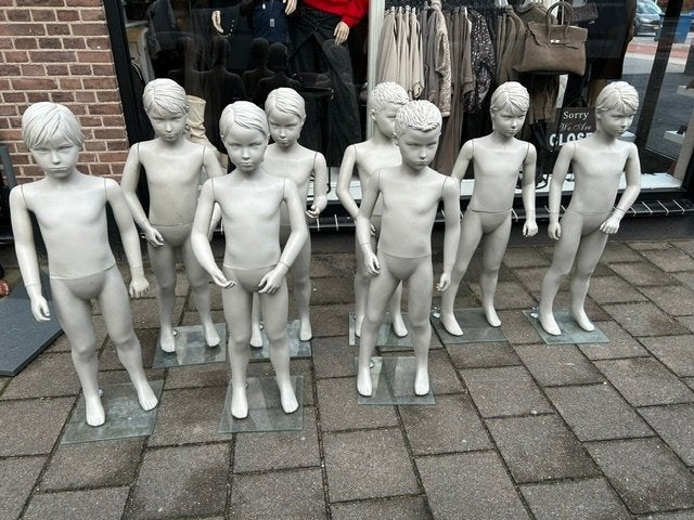 IDW mannequins kinder etalagepop paspop, Ophalen of Verzenden