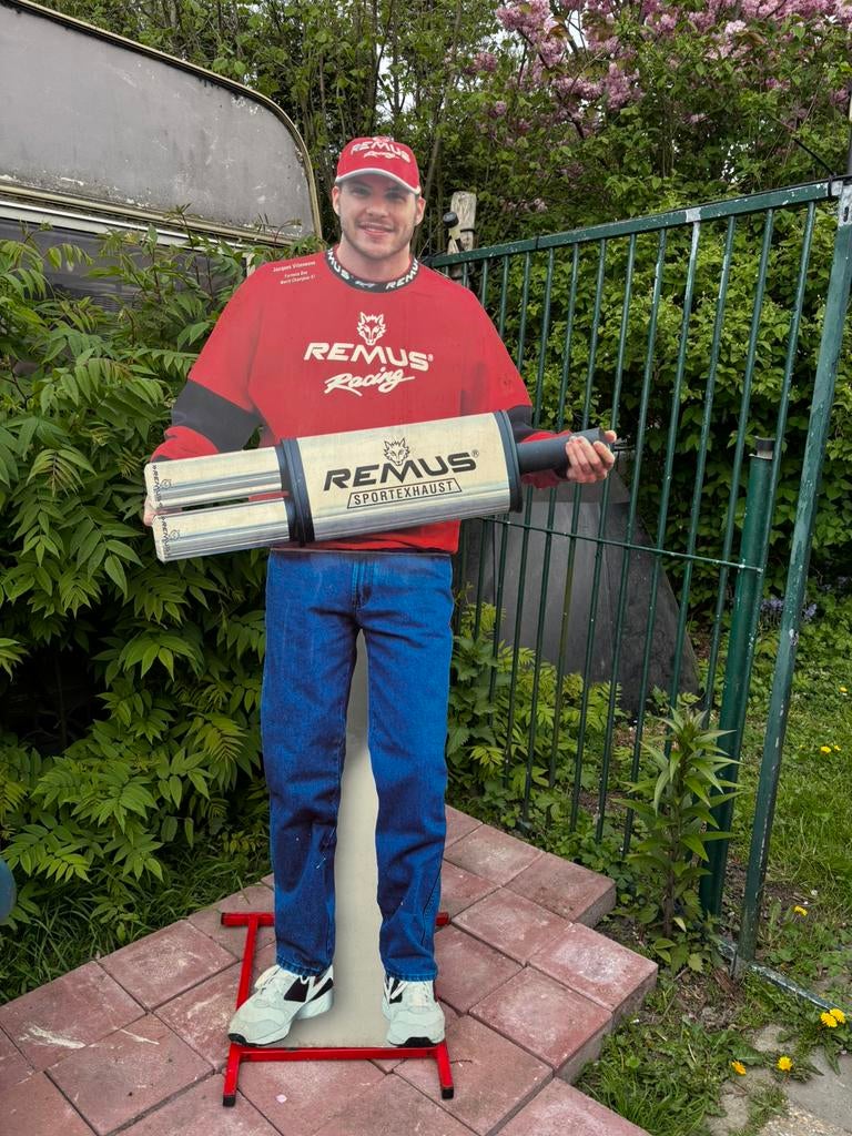 Villeneuve standaard houder uitlaten garage, Ophalen, Zo goed als nieuw