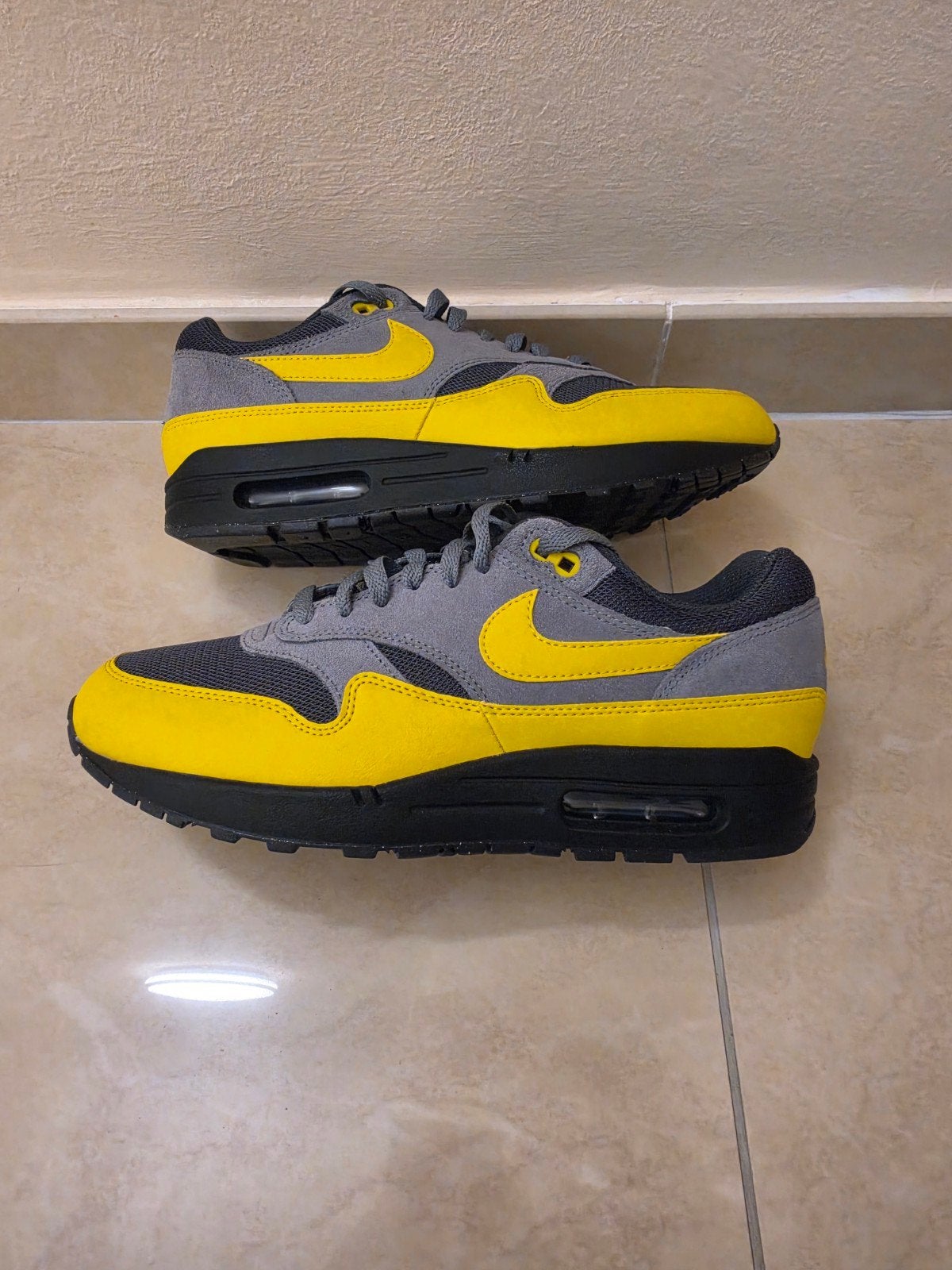 NIKE AIR MAX 1 ESS ORIGINEEL NIEUW 42.5, Kleding | Heren, Ophalen, Nieuw, Nike, Sneakers