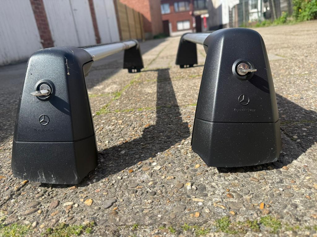 Mercedes W176 dakdragers OEM + 4 sleutels Topstaat!, Auto diversen, Dakkoffers, Ophalen of Verzenden, Zo goed als nieuw