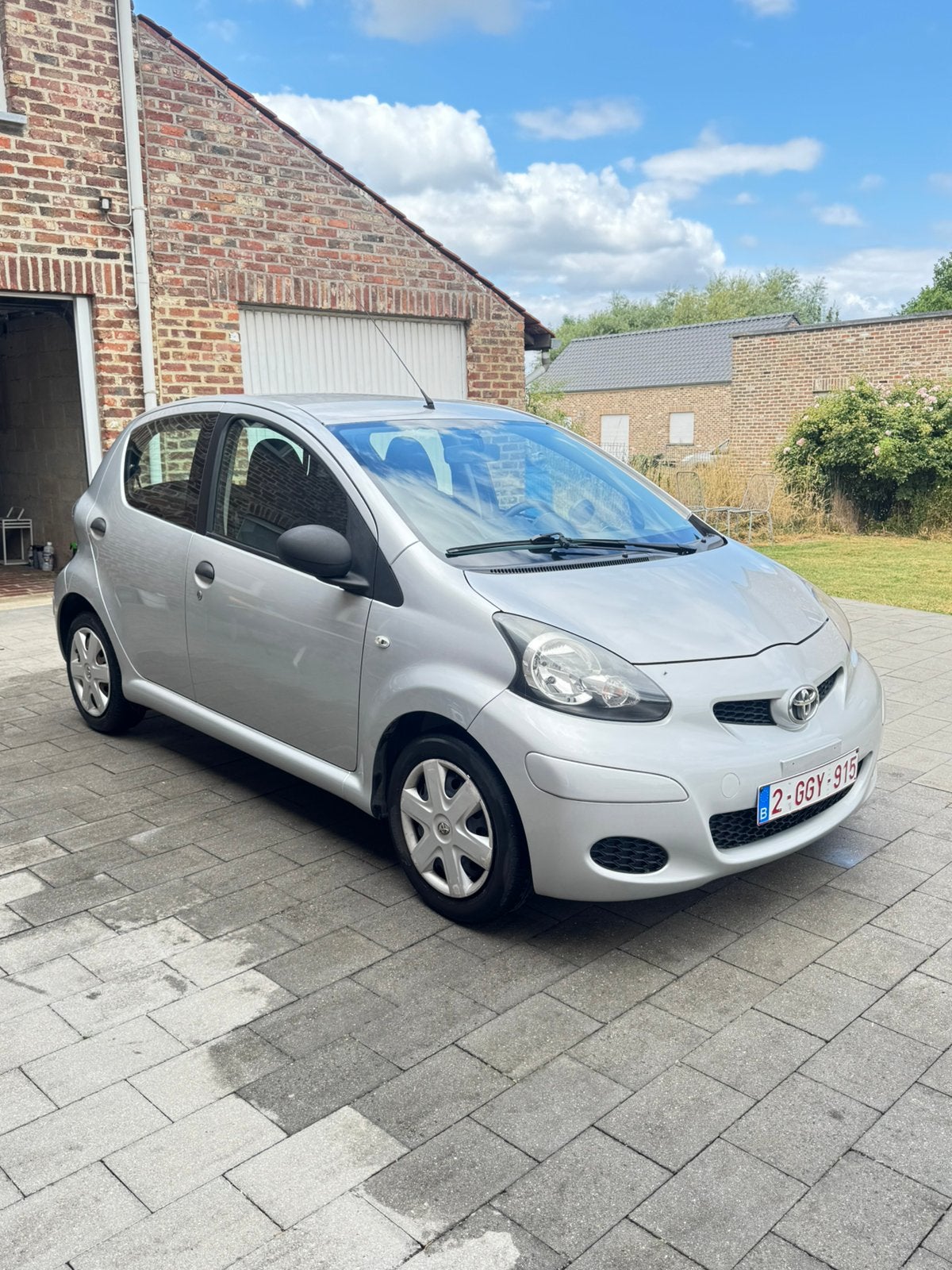 Toyota Aygo 97.000km Incl Apple CarPlay & Achteruitrijcamera, Auto's, Voorwielaandrijving, Stof, 50 kW, 880 kg