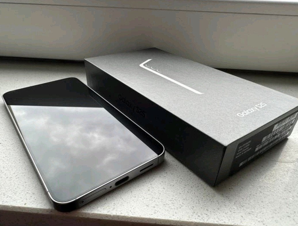 Samsung Galaxy s25 in zeer goede staat, 128 GB, Ophalen of Verzenden
