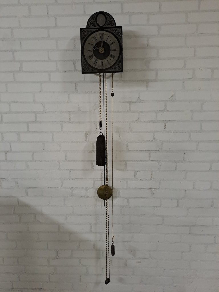 Uurwerk 18e eeuw van Matthias Raetsen, Heythuysen, Nederland, Ophalen