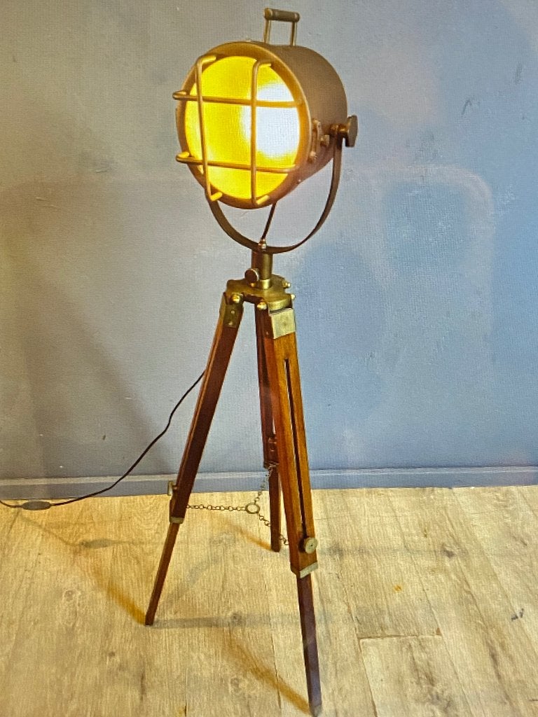 Statief vloerlamp- hout, messing-statief- driepoot, Maison & Meubles, Lampes | Lampadaires, Comme neuf, 100 à 150 cm, Bois, Autres matériaux