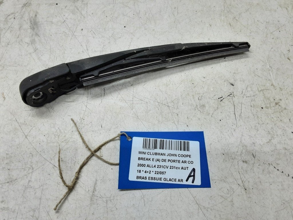 ESSUIE-GLACE BRAS ARRIÈRE VITRE Mini Clubman (F54), Autos : Pièces & Accessoires, Petuelring 130
80809  München, DE, Mini, Utilisé