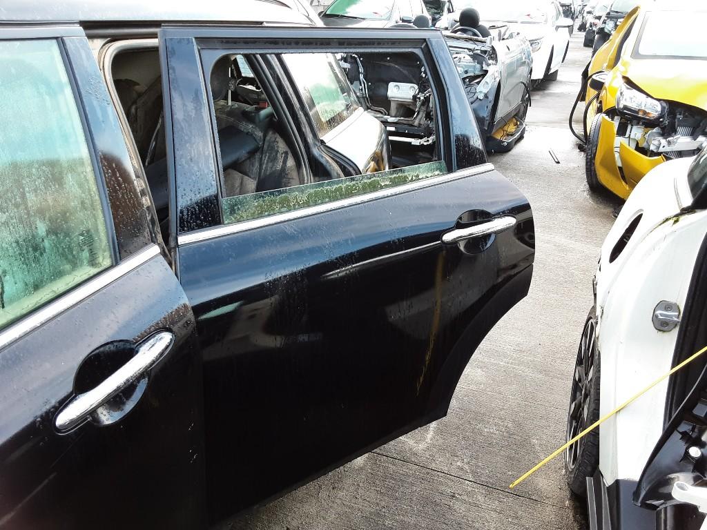 PORTIER LINKS ACHTER Mini Clubman (F54) (01-2014/02-2024), Gebruikt, Deur, Mevr. I. Hauben, Mini