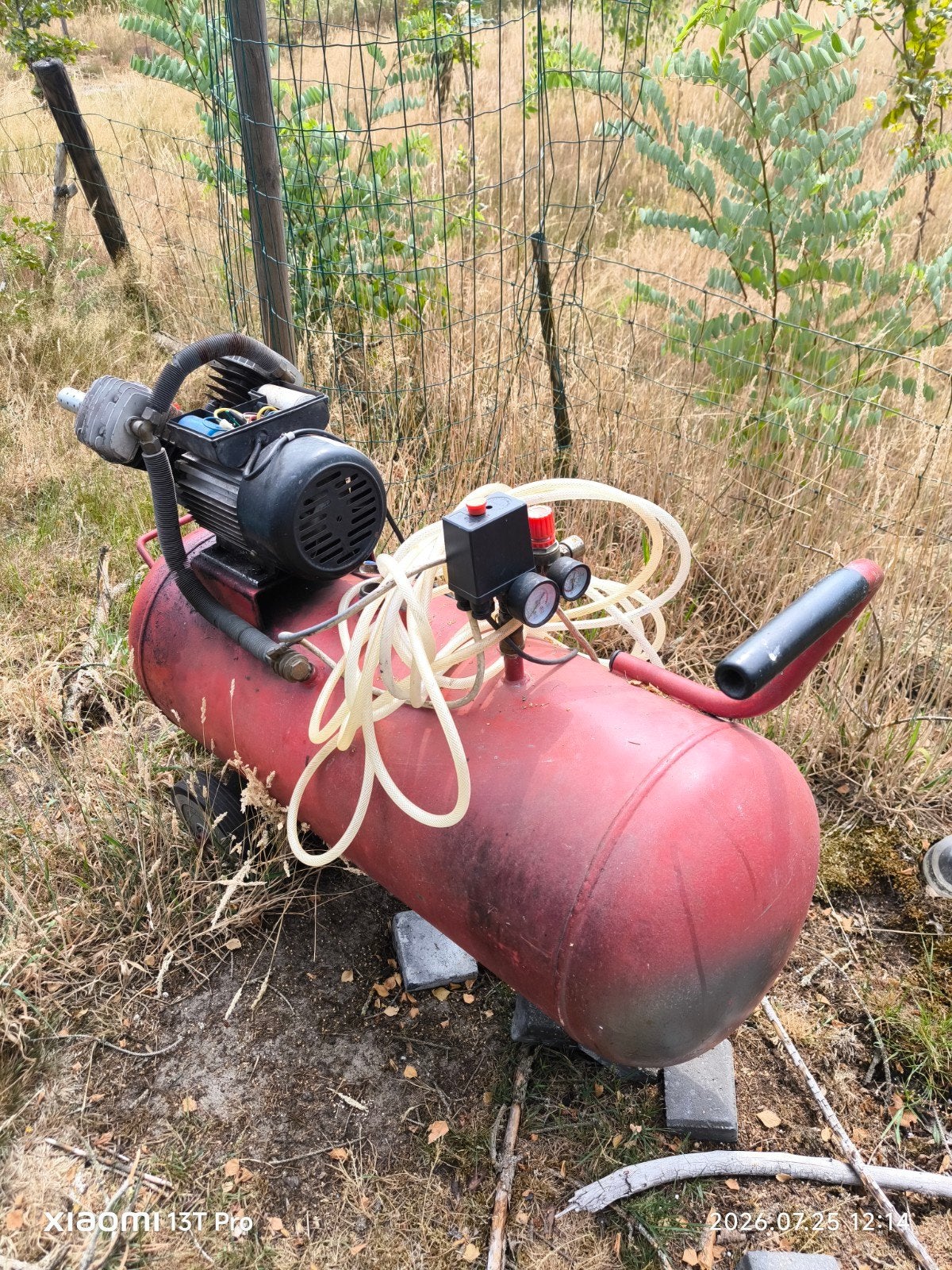 grote compressor 2 cilinder in goede werkende staat., Doe-het-zelf en Bouw, Ophalen of Verzenden