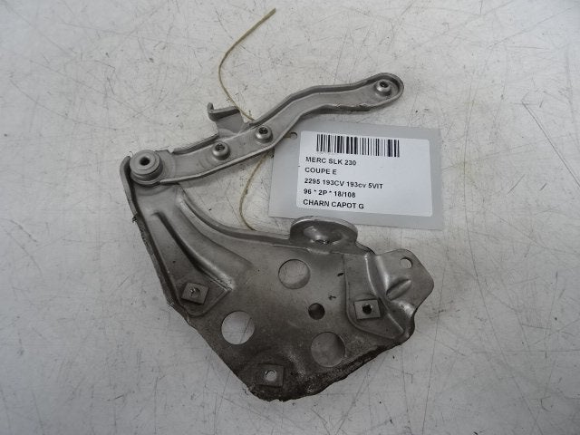 CHARNIERE DE CAPOT GAUCHE Mercedes-Benz SLK (R170), Mercedes-Benz, Mevr. I. Hauben, Utilisé, Rue de l'Espoir 34 34
4030  GRIVEGNÉE, BE