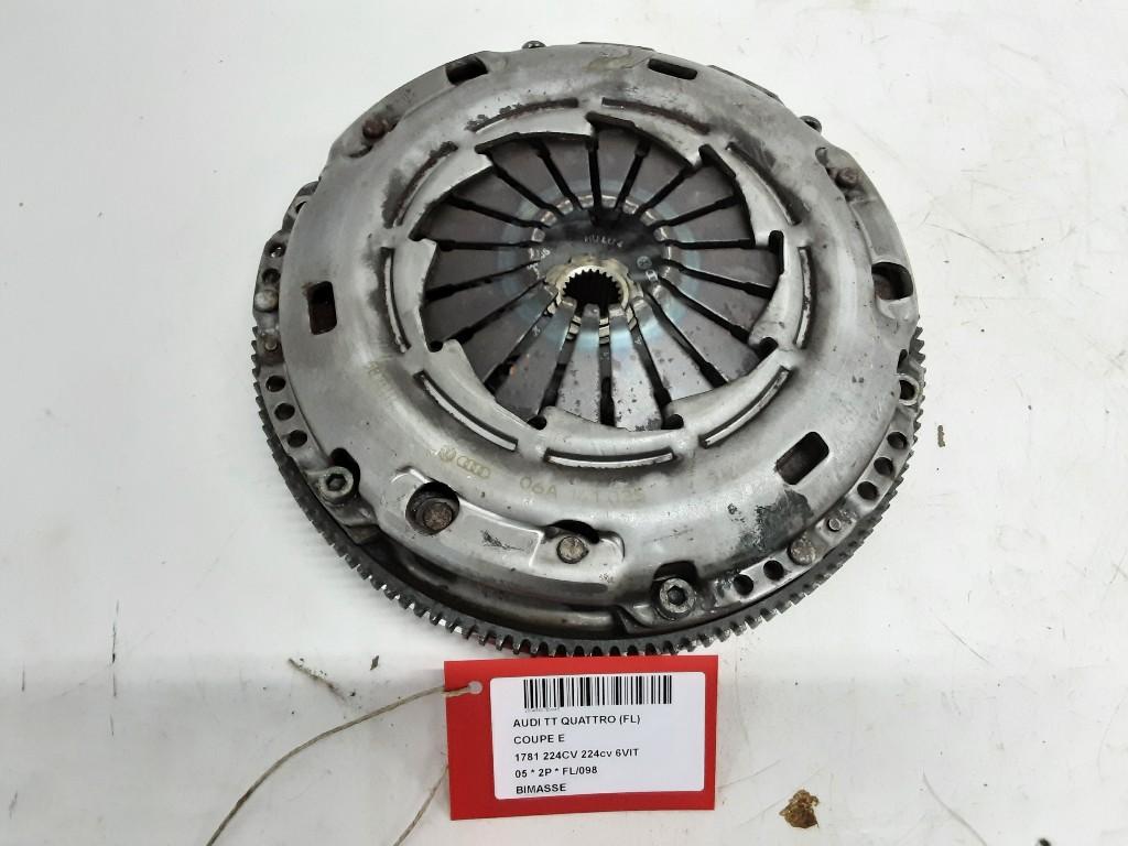 VOLANT MOTEUR BI-MASSE Audi TT (8N3) (01-1998/10-2006), Mevr. I. Hauben, Audi, Utilisé, Rue de l'Espoir 34 34
4030  GRIVEGNÉE, BE