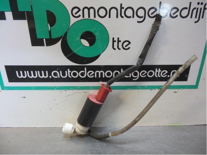 Pompe lave-glace arrière d'un Toyota Corolla (Corolla 02-), -, 3 mois de garantie, Toyota, Utilisé