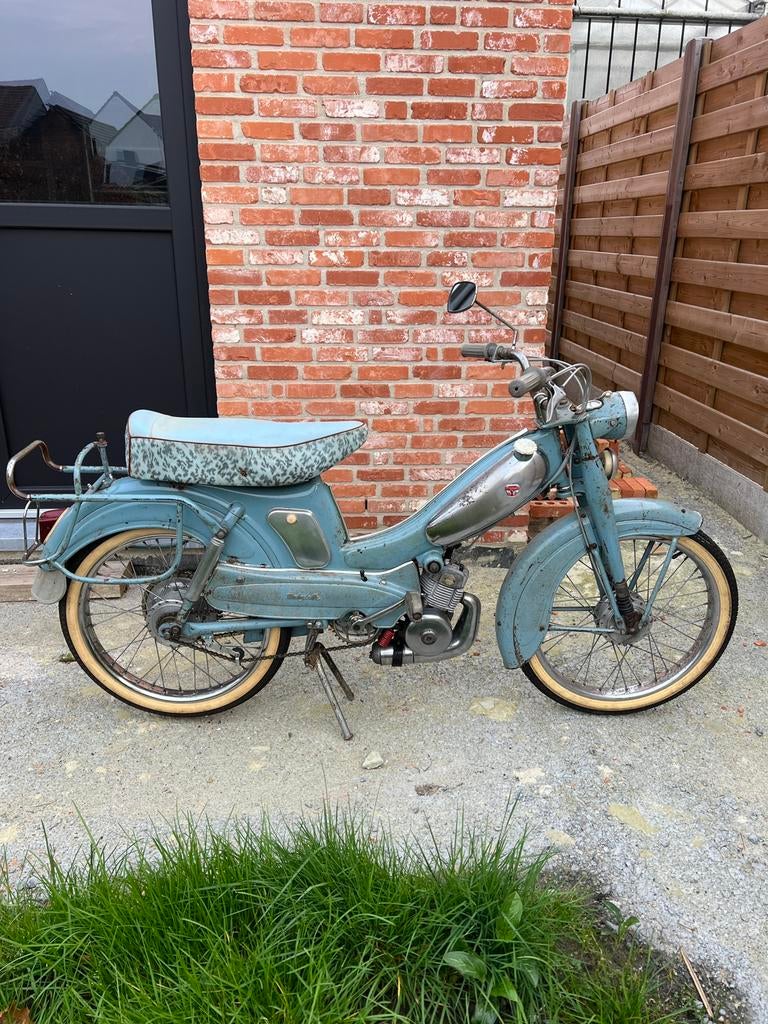 Motobecane AV88 eerste model, Enlèvement, Classe B (45 km/h), Autres marques