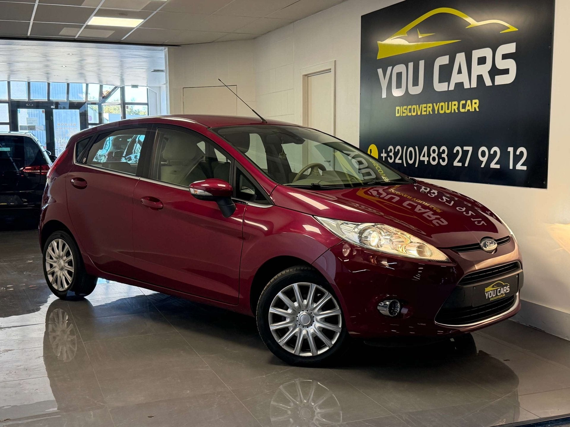 Ford Fiesta 1.4i Ghia 1 Jaar Garantie, Auto's, Dealer onderhouden, Gebruikt, Beige, 4 cilinders