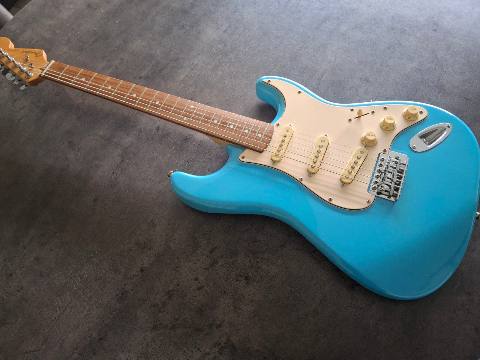 Electr gitaar fender stratocaster, Muziek en Instrumenten, Snaarinstrumenten | Gitaren | Elektrisch, Ophalen, Fender