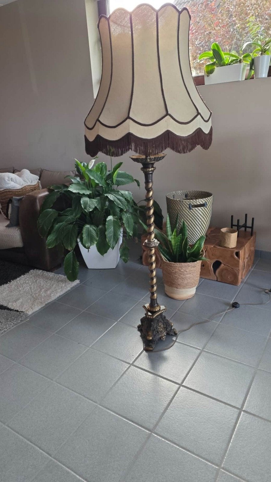 Lampadaire vintage en bronze massif (10 kg) – Très bon état, Antiquités & Art, Enlèvement