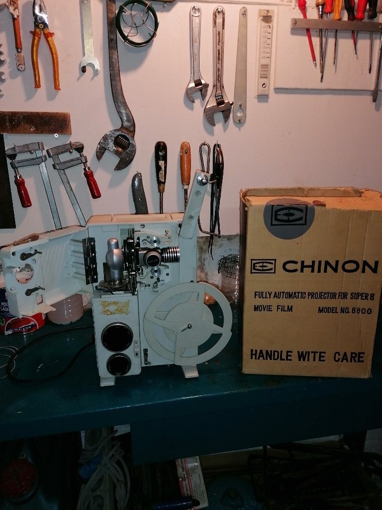 CHINON PROJECTEUR SUPER 8 -  MD n 8800  , Collections, Enlèvement, 1960 à 1980, Projecteur