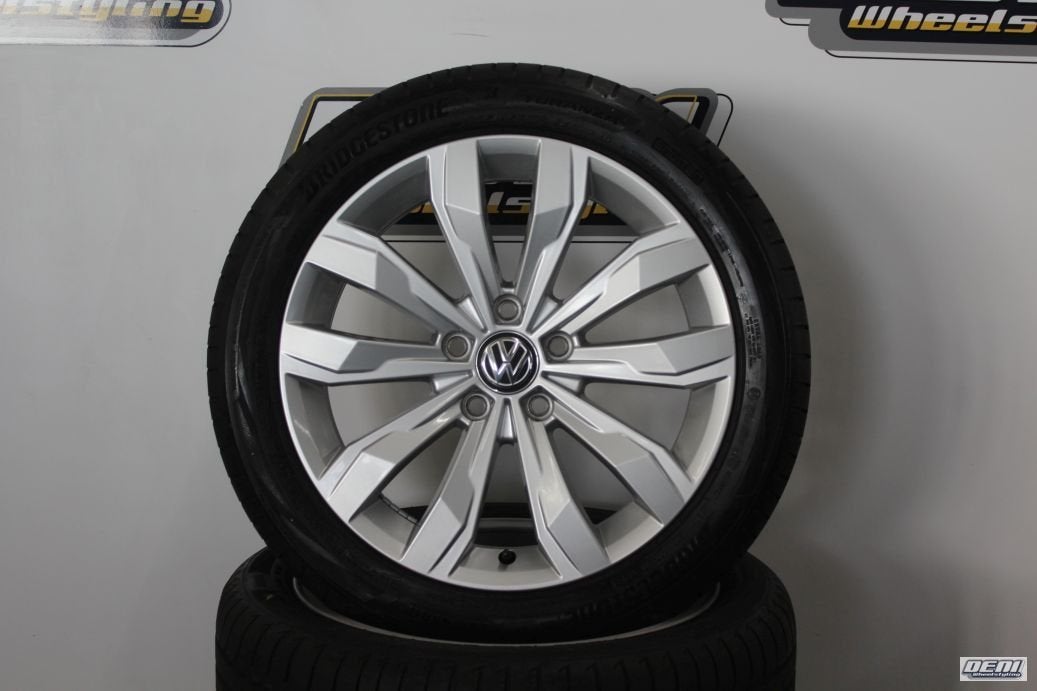 17" Originele VW Velgenset Bridgestone AO Demo, Gebruikt, -, -, Banden en Velgen