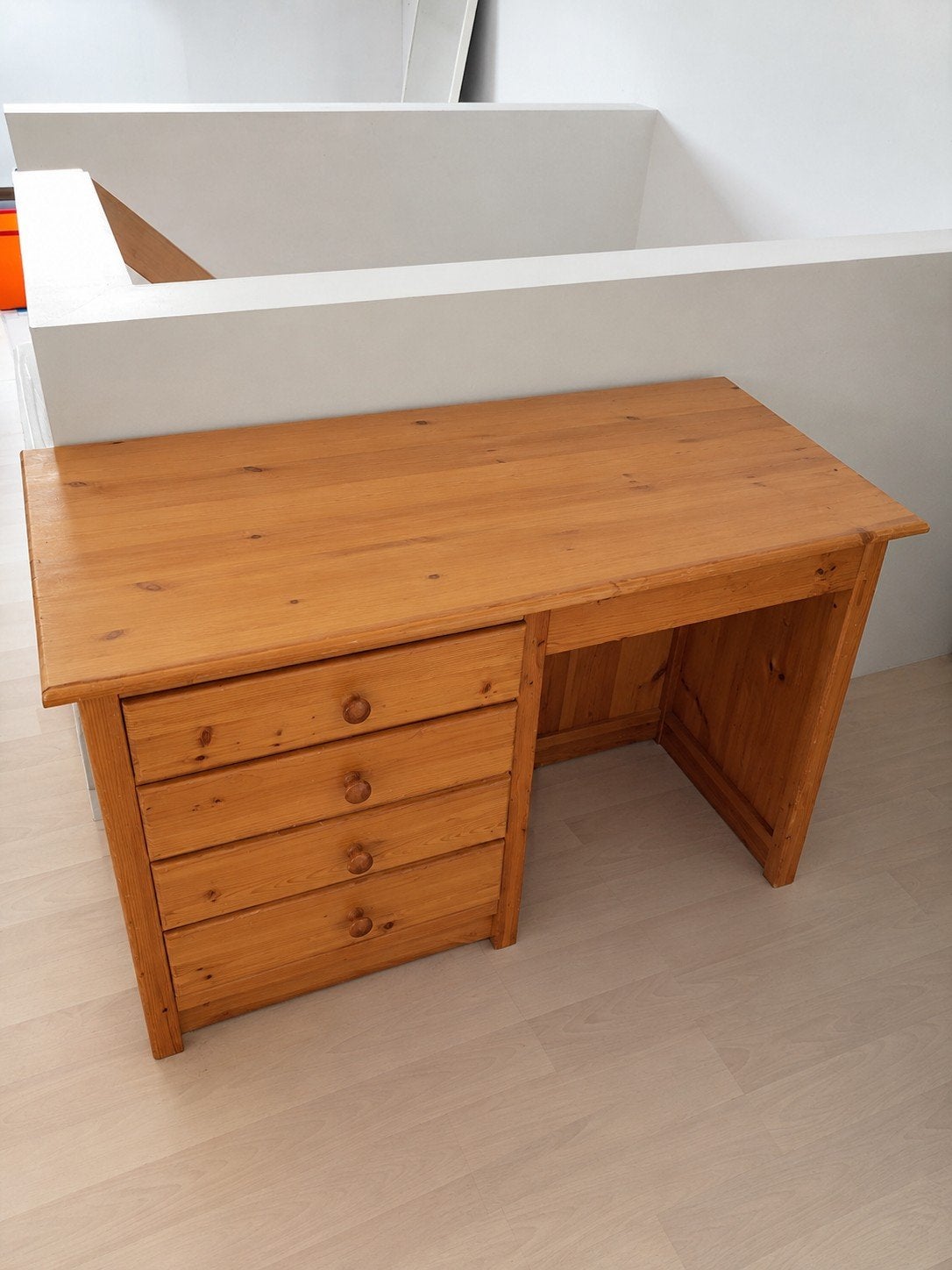 Massief houten bureau met 4 laden, Enlèvement