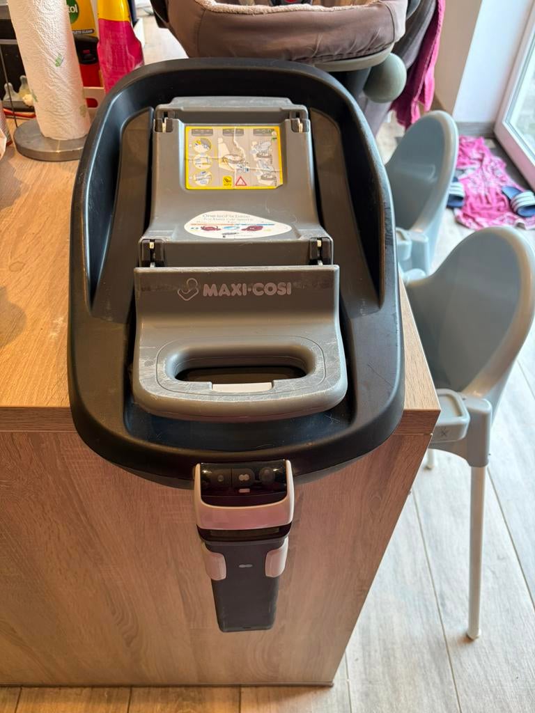 Maxi cosie + iso fix te koop (2stuks), Ophalen, Gebruikt, 0 t/m 18 kg, Isofix