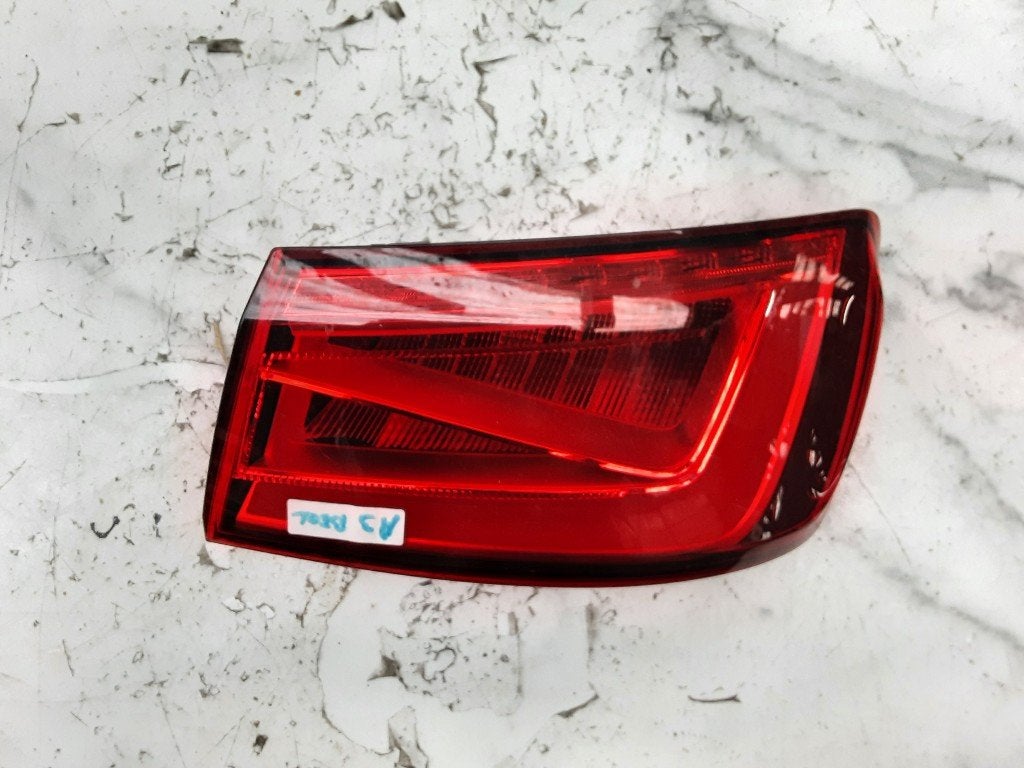 ACHTERLICHT RECHTS Audi A3 Limousine (8VS / 8VM), Gebruikt, Mevr. I. Hauben, Audi, Rue de l'Espoir 34 34
4030  GRIVEGNÉE, BE