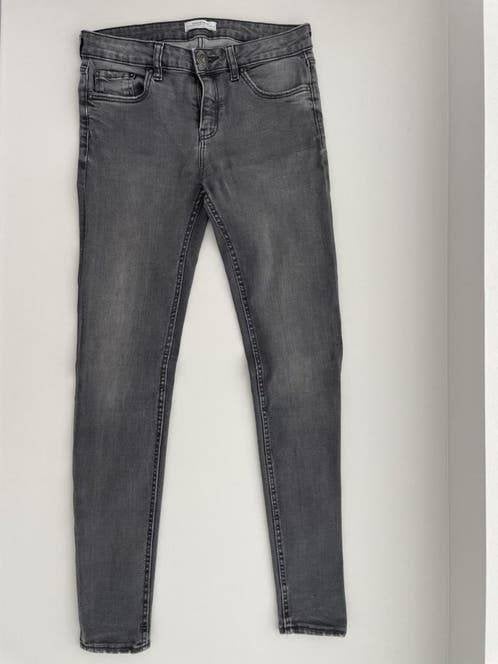 Grijze jeansbroek van ZARA maat 36, Kleding | Dames, Zara, Ophalen of Verzenden, Zo goed als nieuw, W28 - W29 (confectie 36)