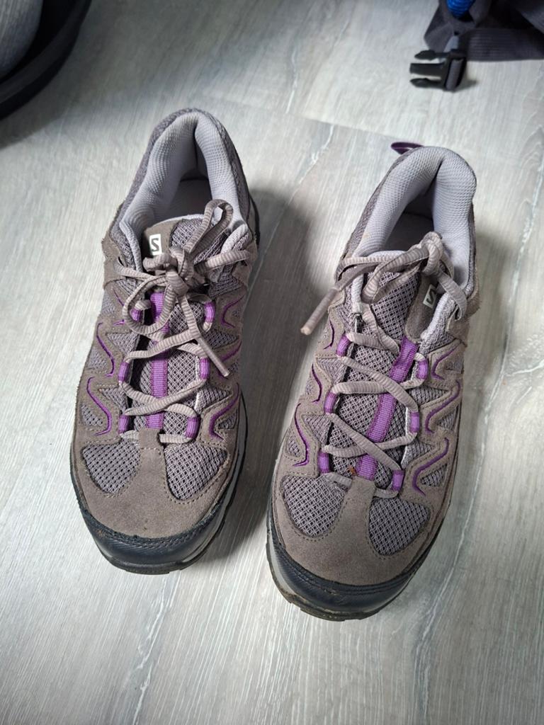 Wandelschoenen maat 38, Ophalen