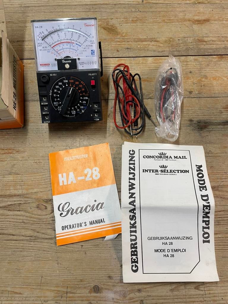 Old school analoge multimeter - Gracia HA-28, Doe-het-zelf en Bouw, Ophalen, Zo goed als nieuw, Multimeter