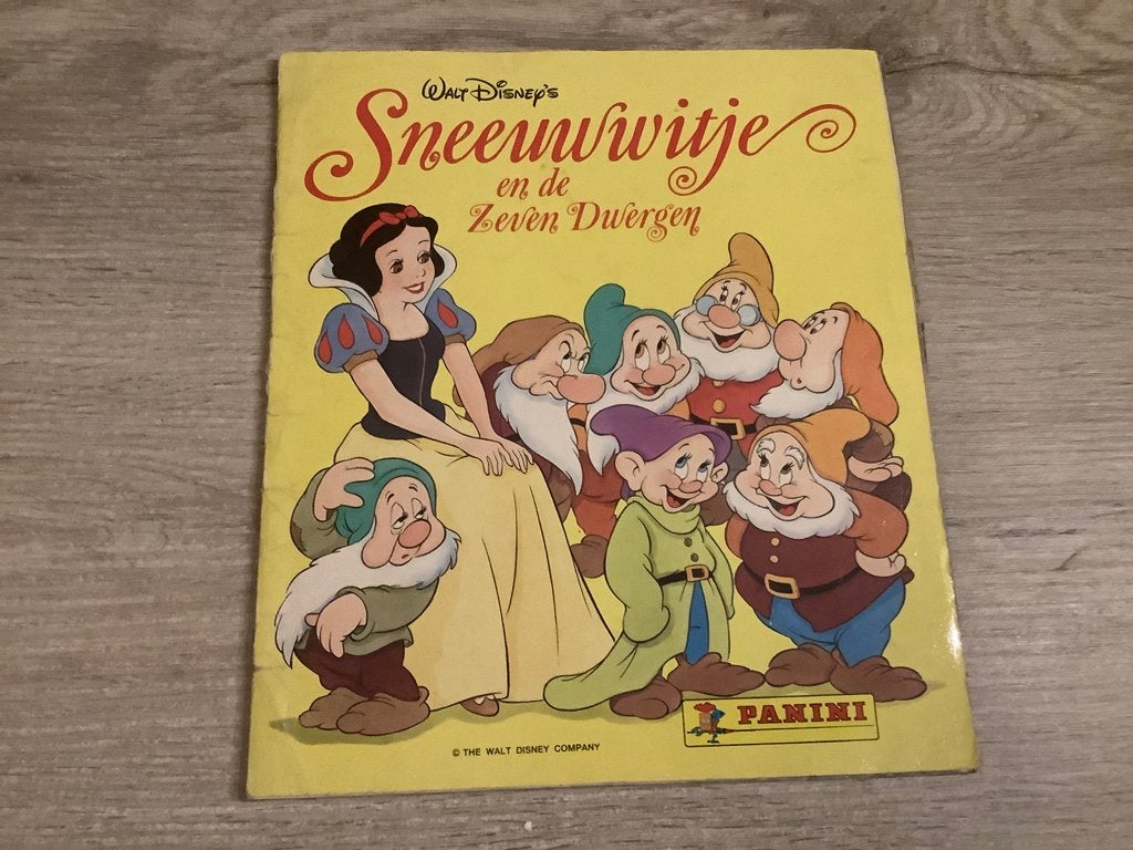 Livre d'autocollants Disney Blanche-Neige Panini, Collections, Enlèvement ou Envoi, Blanche-Neige ou Belle au Bois Dormant, Utilisé