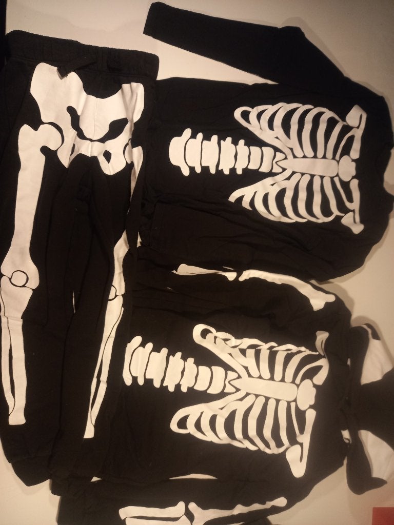 Set skelet broek, longsleeve en hoodie mt 134/140, Ophalen of Verzenden, Zo goed als nieuw, Jongen of Meisje, Setje