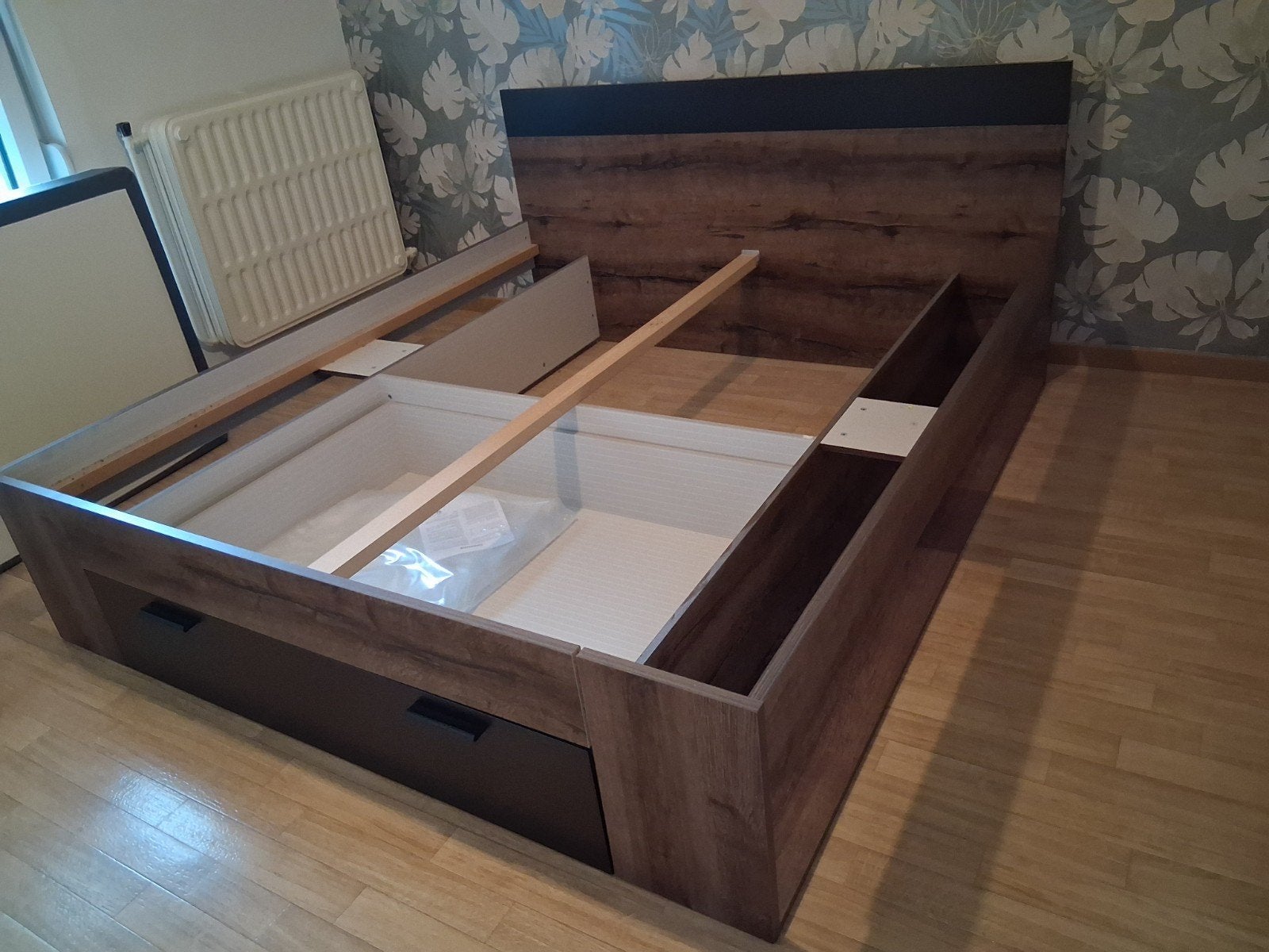 Bed 180x200 te koop, Huis en Inrichting, Slaapkamer | Bedden, Ophalen