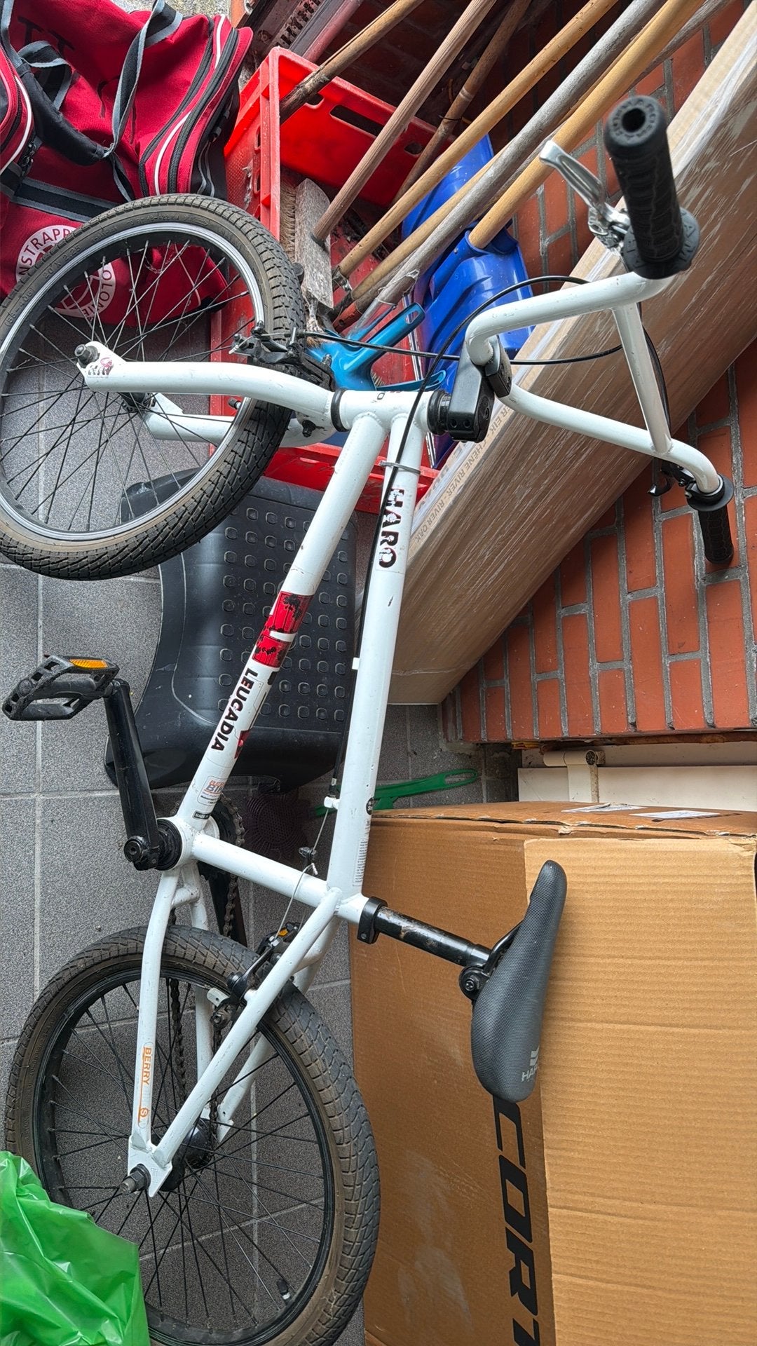 BMX haro leucadia, Fietsen en Brommers, Ophalen, Zo goed als nieuw