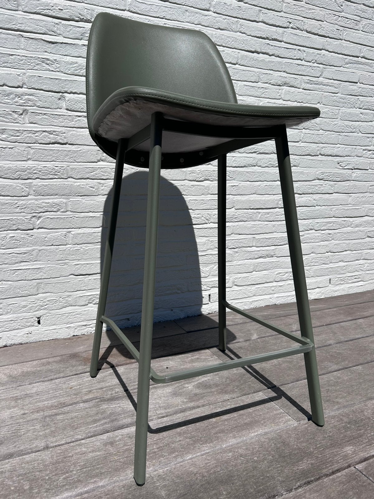 Perfecta barstoel ‘Olivia’ - groen, Ophalen, Kunststof, Met voetsteun, Zo goed als nieuw