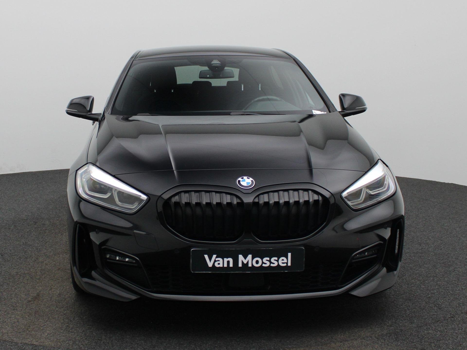 BMW 1 Serie Hatch 116i, Autos, Achat, 129 g/km, Entreprise, Boîte manuelle