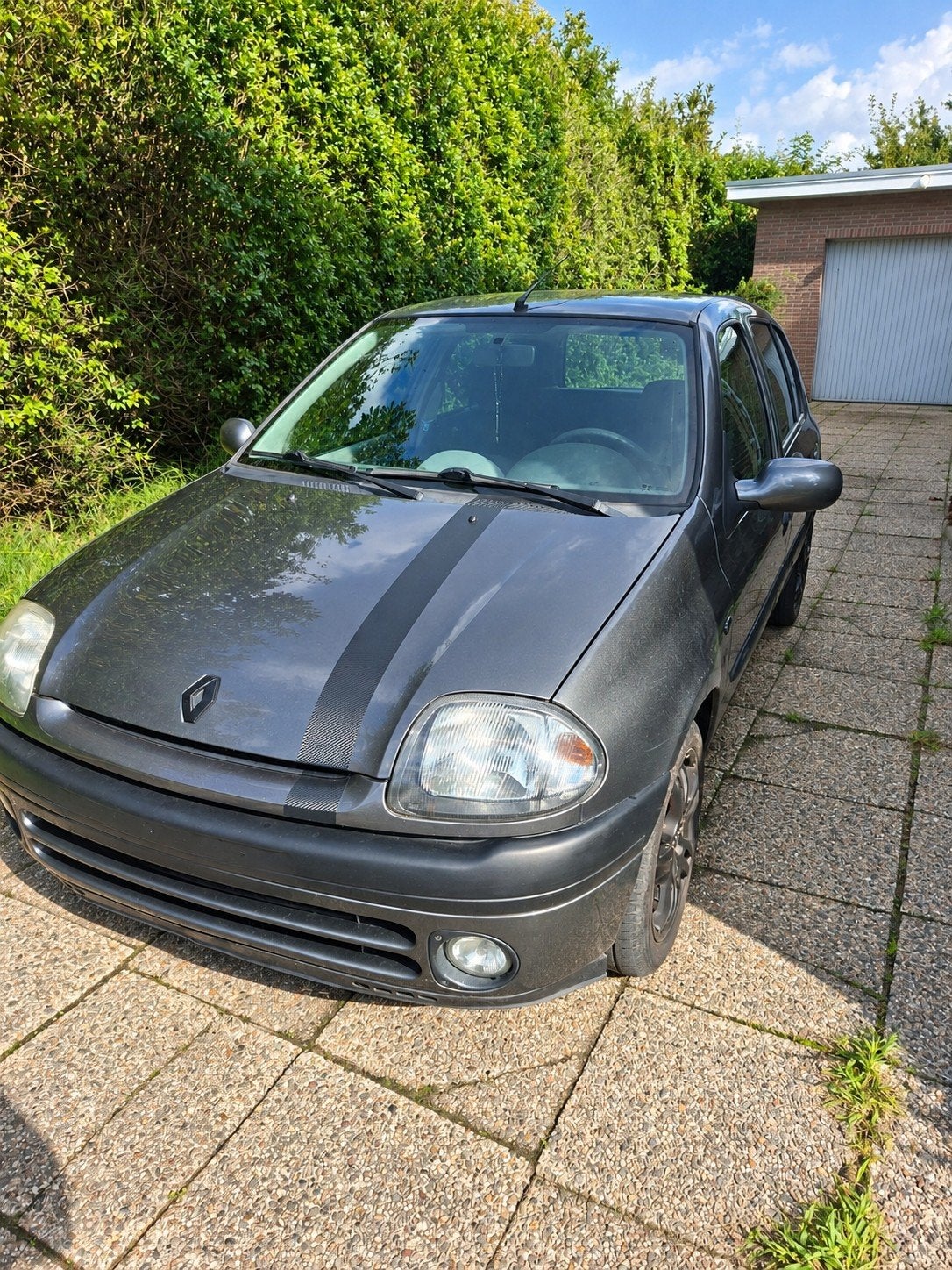 clio 2 phase 1 1.4 16v benzine, Voorwielaandrijving, Stof, Handgeschakeld, Particulier