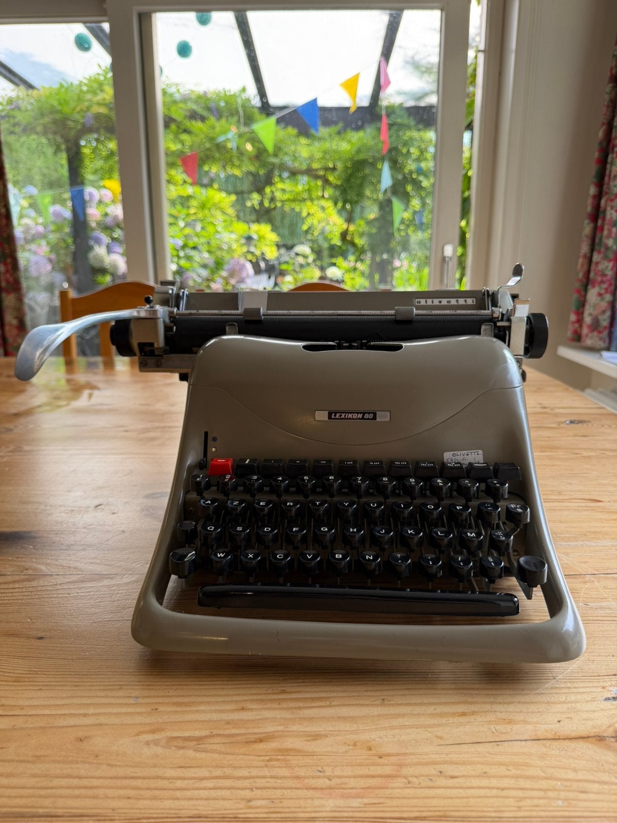 Olivetti Lexikon 80 schrijfmachine (1962) + extra lint, Ophalen, Gebruikt