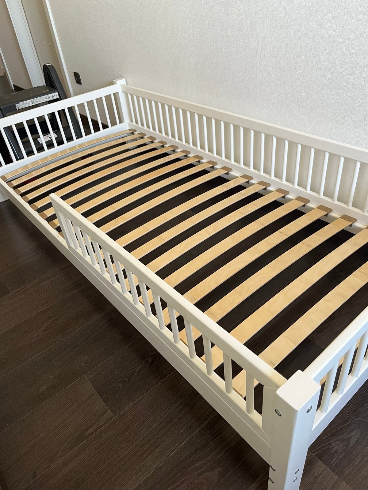 1 persoonsbedje  inc matras., Enfants & Bébés, Sommier à lattes, 85 à 100 cm, Enlèvement, 180 cm ou plus